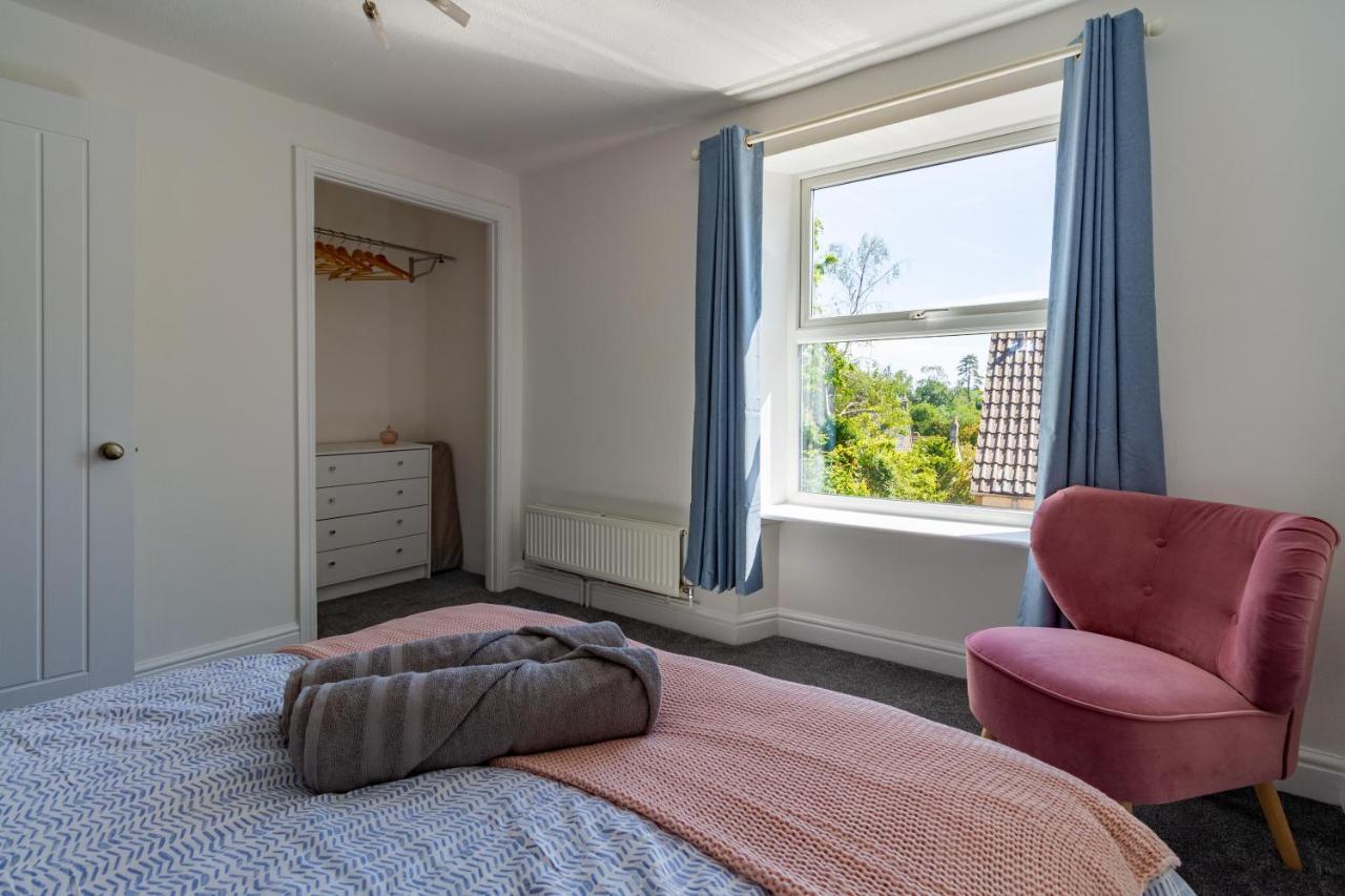 Family Friendly Cottage With Bunk Beds And Courtyard 马姆斯伯里 外观 照片
